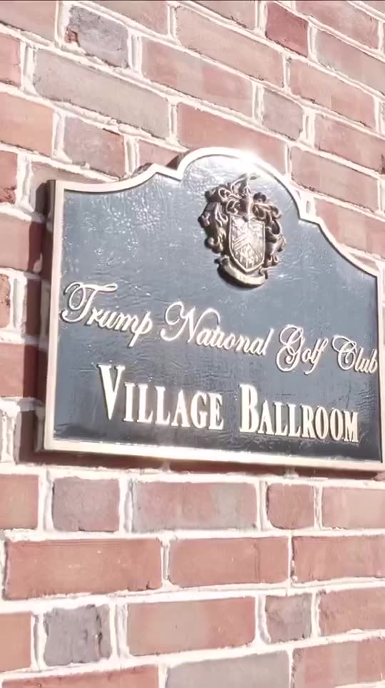 Holiday movie event at Trump National