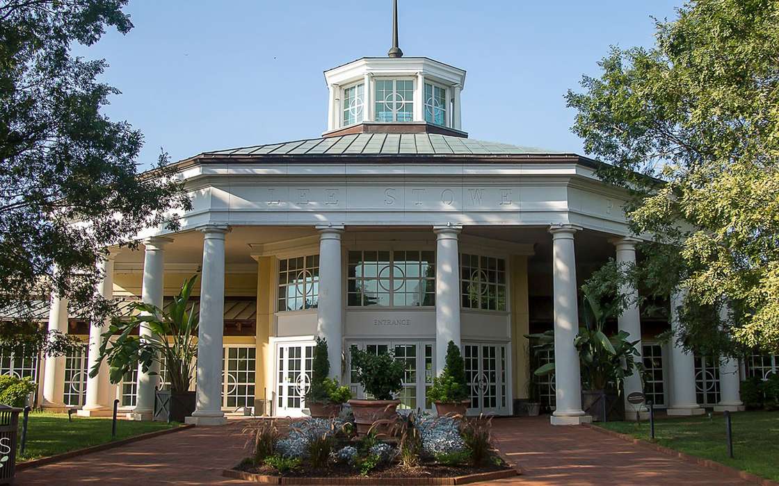 The Visitor Pavilion at Daniel Stowe Botanical Garden