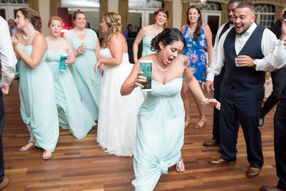 The wedding party on the dance floor at Kyanna's wedding